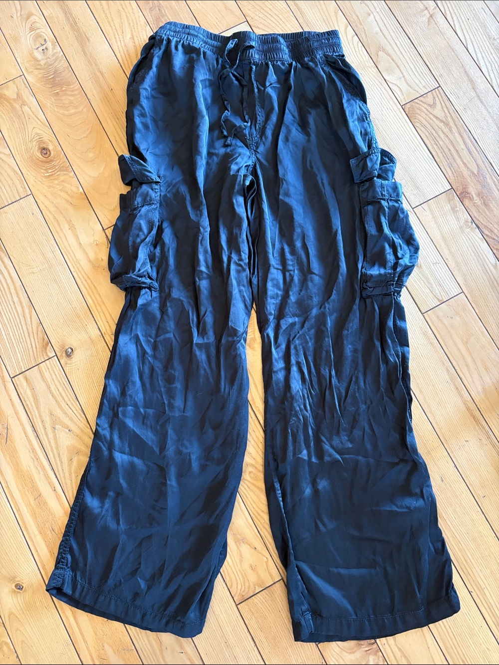 aerie Black Shine Skater Cargo-Style Wide Pants